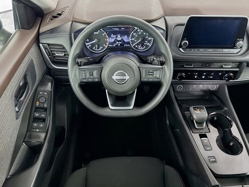 Used 2023 Nissan Rogue S FWD image 16