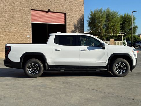 Used 2026 GMC Sierra EV Elevation image 7