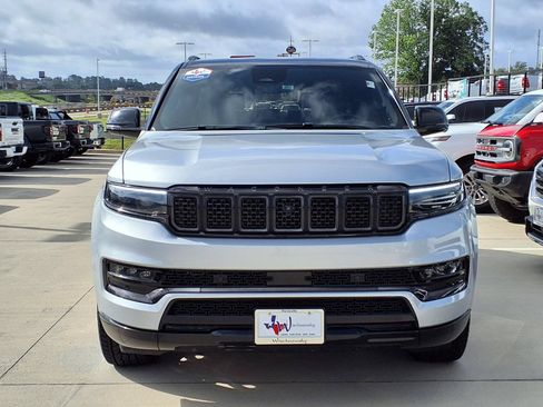 Used 2024 Jeep Grand Wagoneer Series II Obsidian w/ Quick Order Packagew 28T AWD/4WD image 4