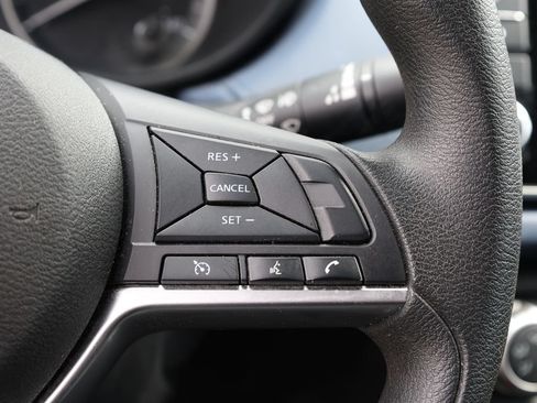 Used 2023 Nissan Versa SV FWD image 30