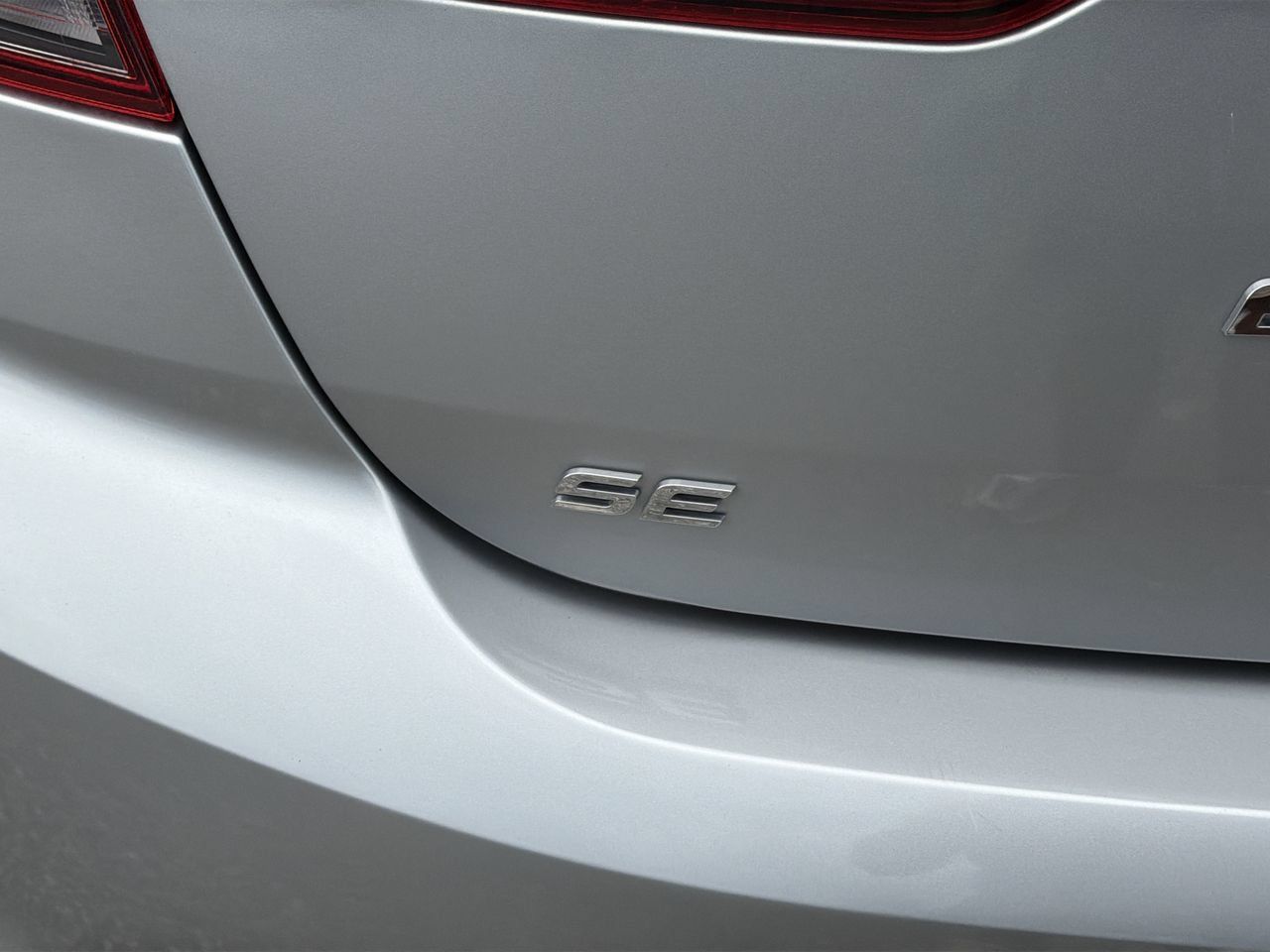 Used 2020 Hyundai Elantra SE FWD image 9