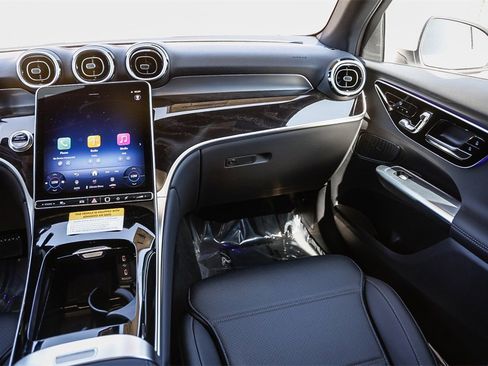 New 2025 Mercedes-Benz GLC 300 image 15