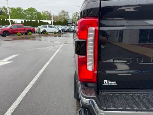 Used 2023 Ford F350 Lariat w/ Lariat Ultimate Package AWD/4WD image 7