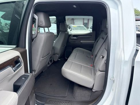 Used 2025 GMC Sierra 1500 SLT RWD image 12