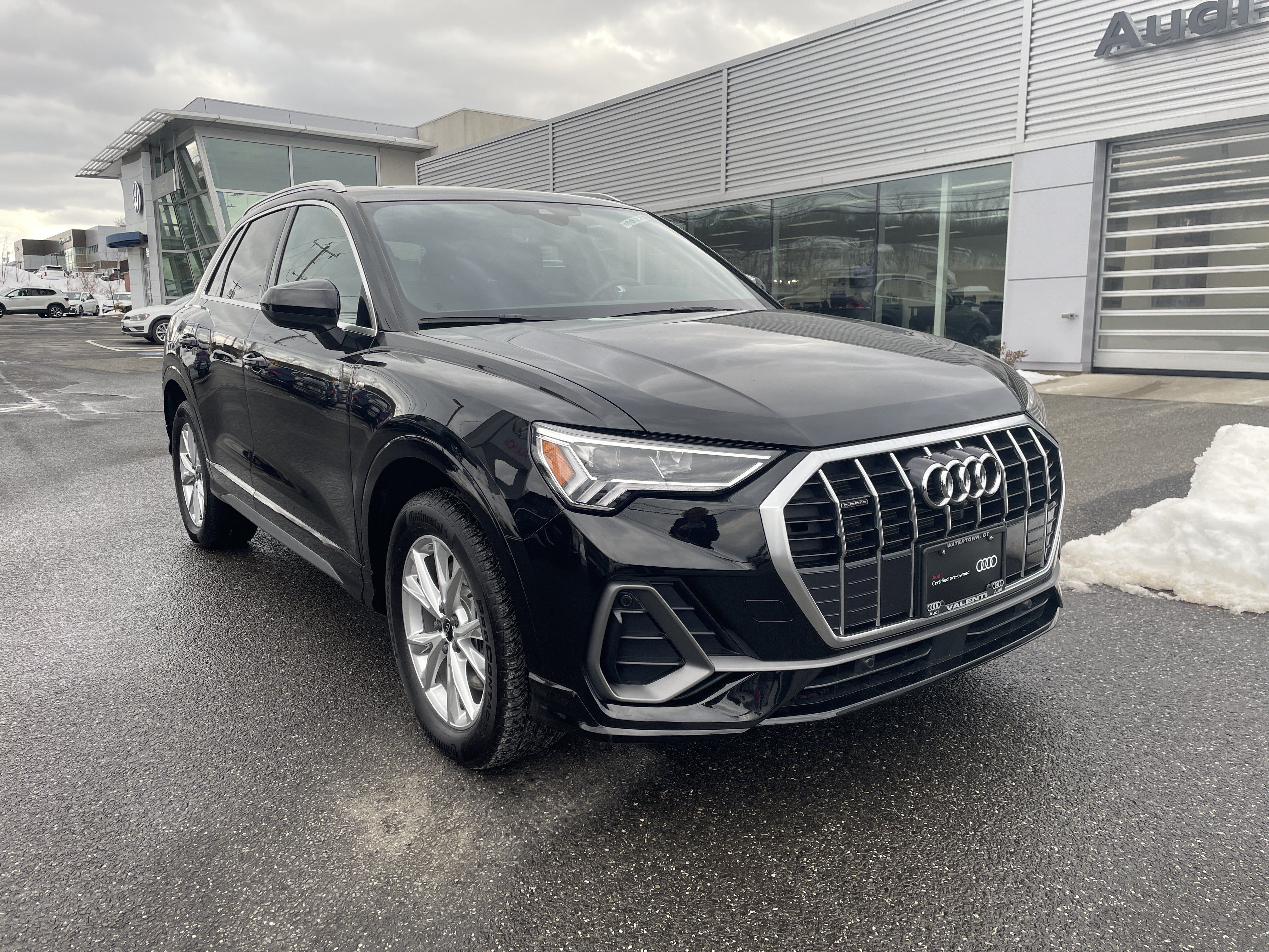 Certified 2025 Audi Q3 2.0T Premium Plus w/ Premium Plus Package AWD/4WD image 1