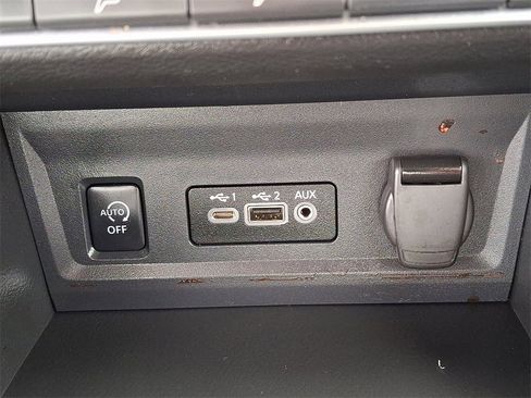 Used 2025 Nissan Sentra SV image 24