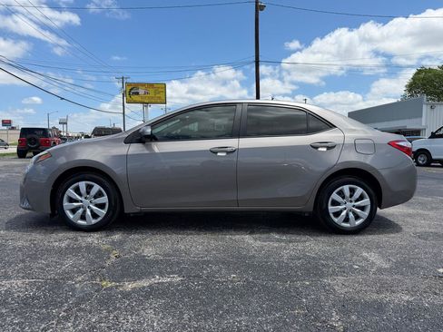 Used 2016 Toyota Corolla LE FWD image 8