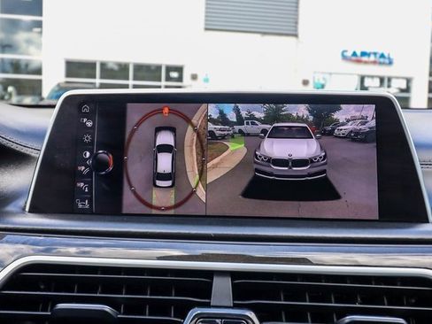 Used 2017 BMW 750i xDrive image 8