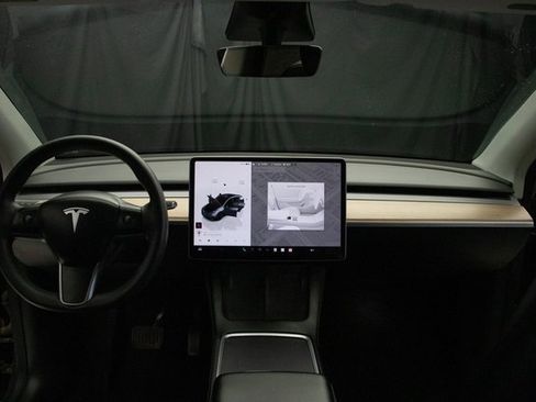 Used 2023 Tesla Model Y Long Range image 22