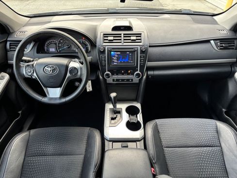 Used 2013 Toyota Camry SE image 13