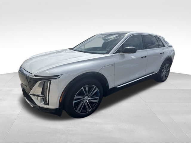 Certified 2024 Cadillac Lyriq Luxury w/ LPO, Floor Liner Package AWD/4WD image 13