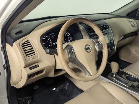 Used 2015 Nissan Altima 2.5 SL w/ Moonroof Package FWD image 13