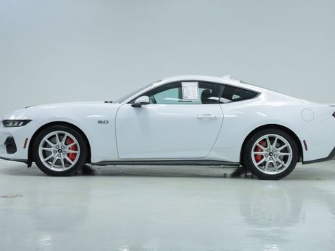 Used 2024 Ford Mustang GT Premium RWD image 4