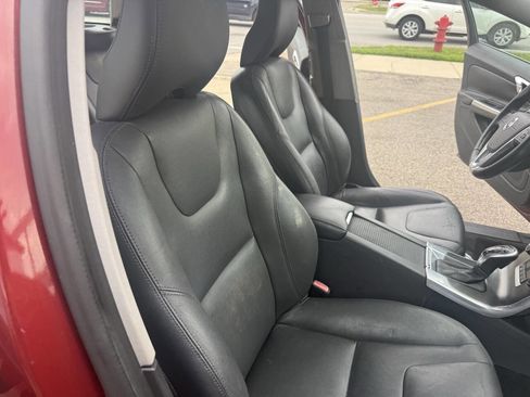 Used 2015 Volvo V60 T5 Premier image 27