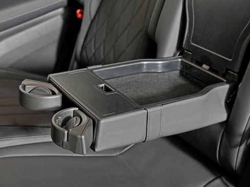Certified 2025 Mercedes-Benz GLS 63 AMG 4MATIC image 33
