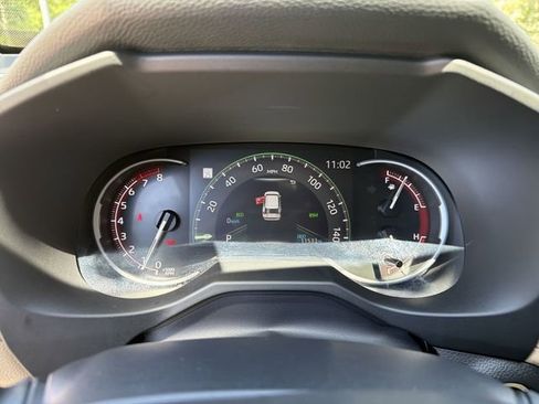 Used 2025 Toyota RAV4 XLE Premium FWD image 15
