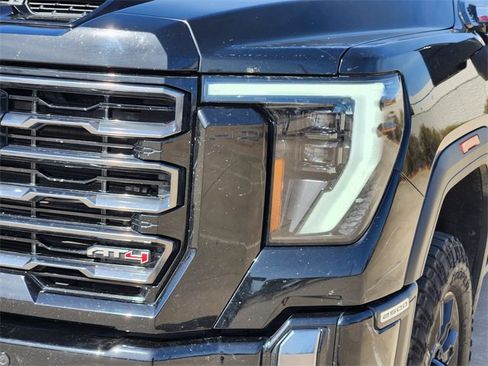 Used 2024 GMC Sierra 2500 AT4 w/ AT4 Premium Plus Package image 9