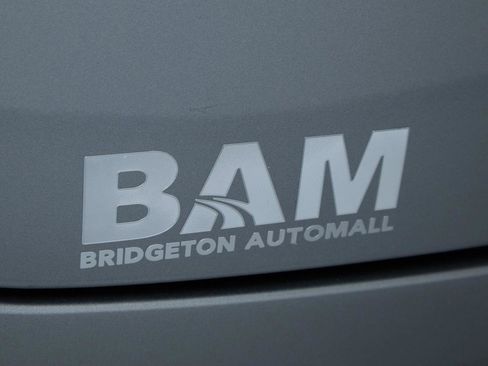Used 2024 Buick Encore GX Preferred w/ Comfort Package FWD image 33