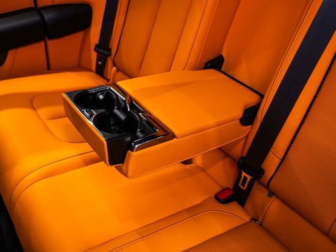 Used 2025 Rolls-Royce Cullinan AWD/4WD image 28