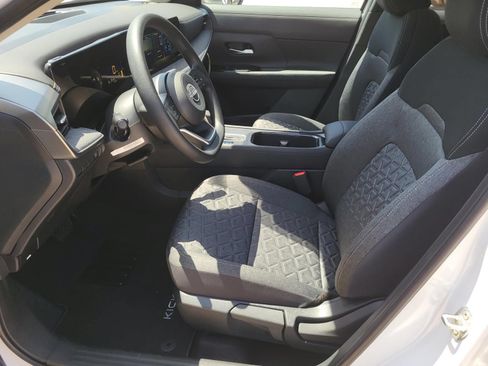 New 2026 Nissan Kicks SV w/ Cold Weather Package FWD image 16