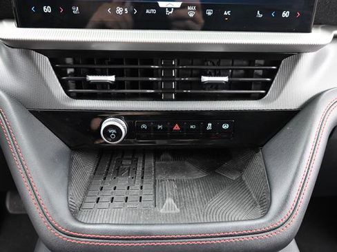 Used 2025 Ford Explorer ST-Line w/ Premium Package RWD image 12