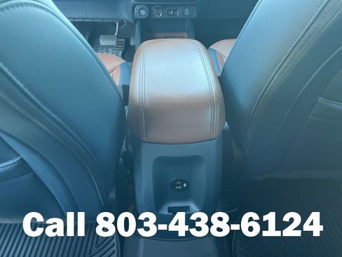 Used 2022 Ford Maverick Lariat w/ Equipment Group 500A Standard image 16