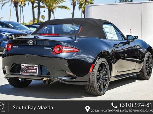 New 2026 MAZDA MX-5 Miata Club w/ Appearance Package RWD image 8