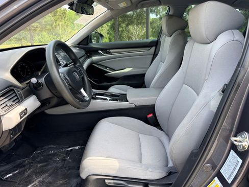 Used 2018 Honda Accord LX image 34