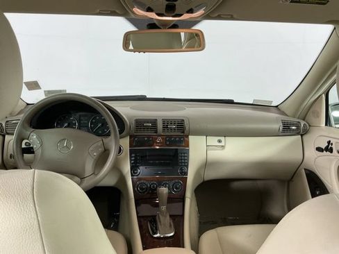 Used 2006 Mercedes-Benz C 350 Sedan image 21