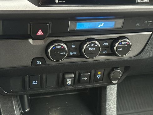 Used 2023 Toyota Tacoma TRD Sport image 21