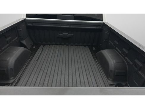 Used 2025 Chevrolet Silverado 1500 LT w/ Leather Package AWD/4WD image 7