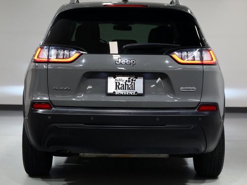 Used 2019 Jeep Cherokee Latitude Plus w/ Cold Weather Group image 12