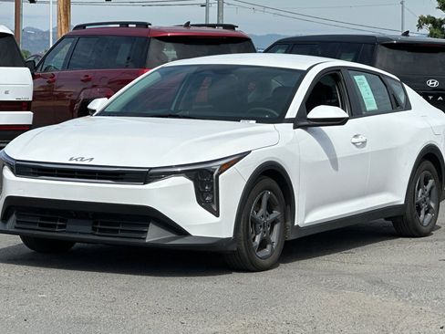 Used 2025 Kia K4 FWD image 9