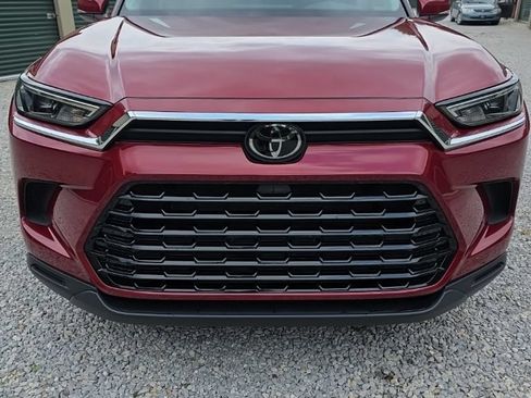 Certified 2024 Toyota Grand Highlander AWD image 9
