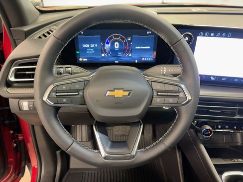 New 2026 Chevrolet Traverse LT w/ Sun and Wheel Package image 17