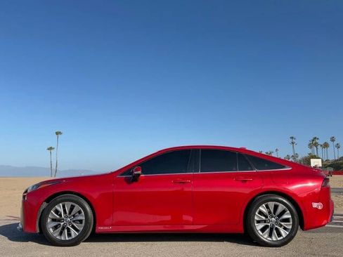 Used 2023 Toyota Mirai w/ Advanced Technology Package RWD image 2