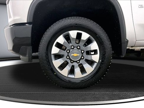 Used 2023 Chevrolet Silverado 2500 Custom w/ Custom Value Package AWD/4WD image 33