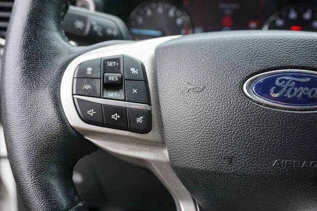 Used 2022 Ford Explorer XLT w/ Equipment Group 202A AWD/4WD image 21