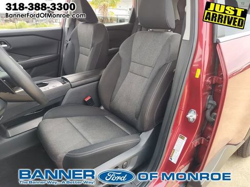 Used 2024 Nissan Rogue SV image 14