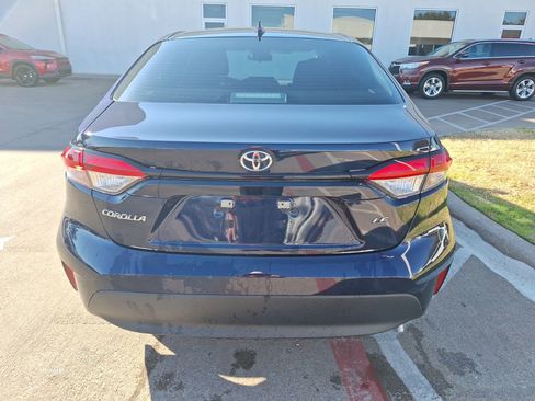 Used 2024 Toyota Corolla LE image 5