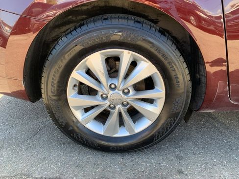 Used 2016 Kia Sedona LX w/ LX Convenience Package FWD image 27