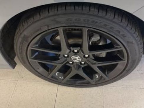 Used 2025 Honda Civic Sport image 26