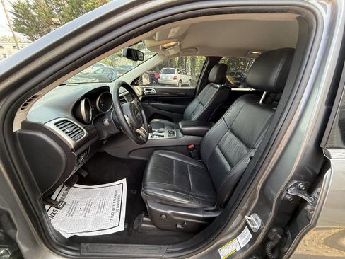 Used 2012 Jeep Grand Cherokee Laredo image 11