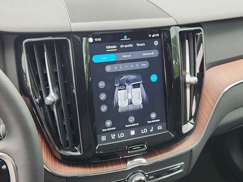Certified 2024 Volvo XC60 B5 Plus w/ Climate Package AWD/4WD image 15