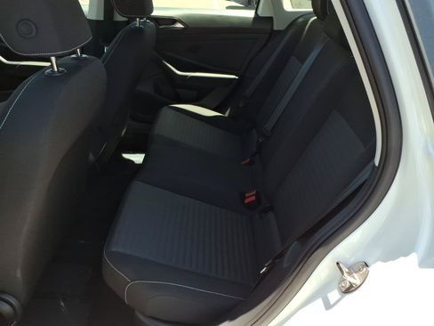 Certified 2025 Volkswagen Jetta S FWD image 21
