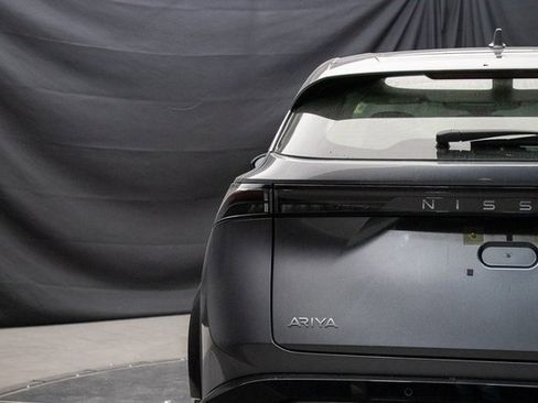 Used 2023 Nissan Ariya FWD image 12