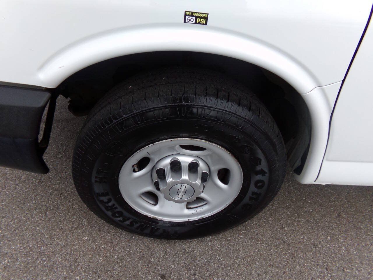 Used 2015 Chevrolet Express 2500 RWD image 43