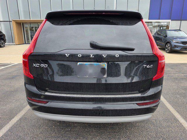 Used 2022 Volvo XC90 T6 Momentum AWD/4WD image 8