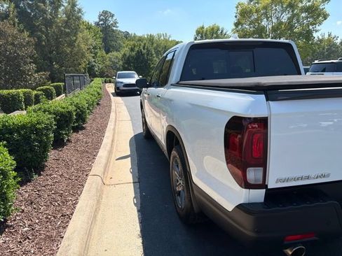 Used 2023 Honda Ridgeline RTL-E image 6