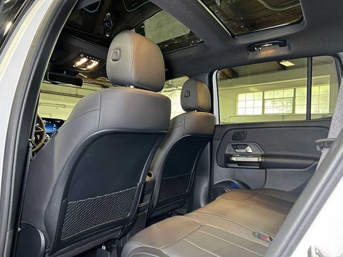 Used 2026 Mercedes-Benz GLB 250 4MATIC image 19